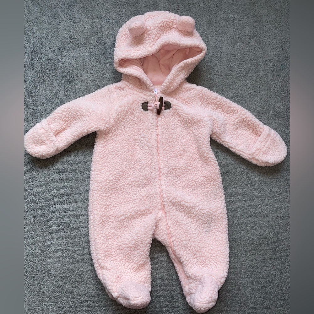 Carter’s baby girl hooded Sherpa bunting size 3 months